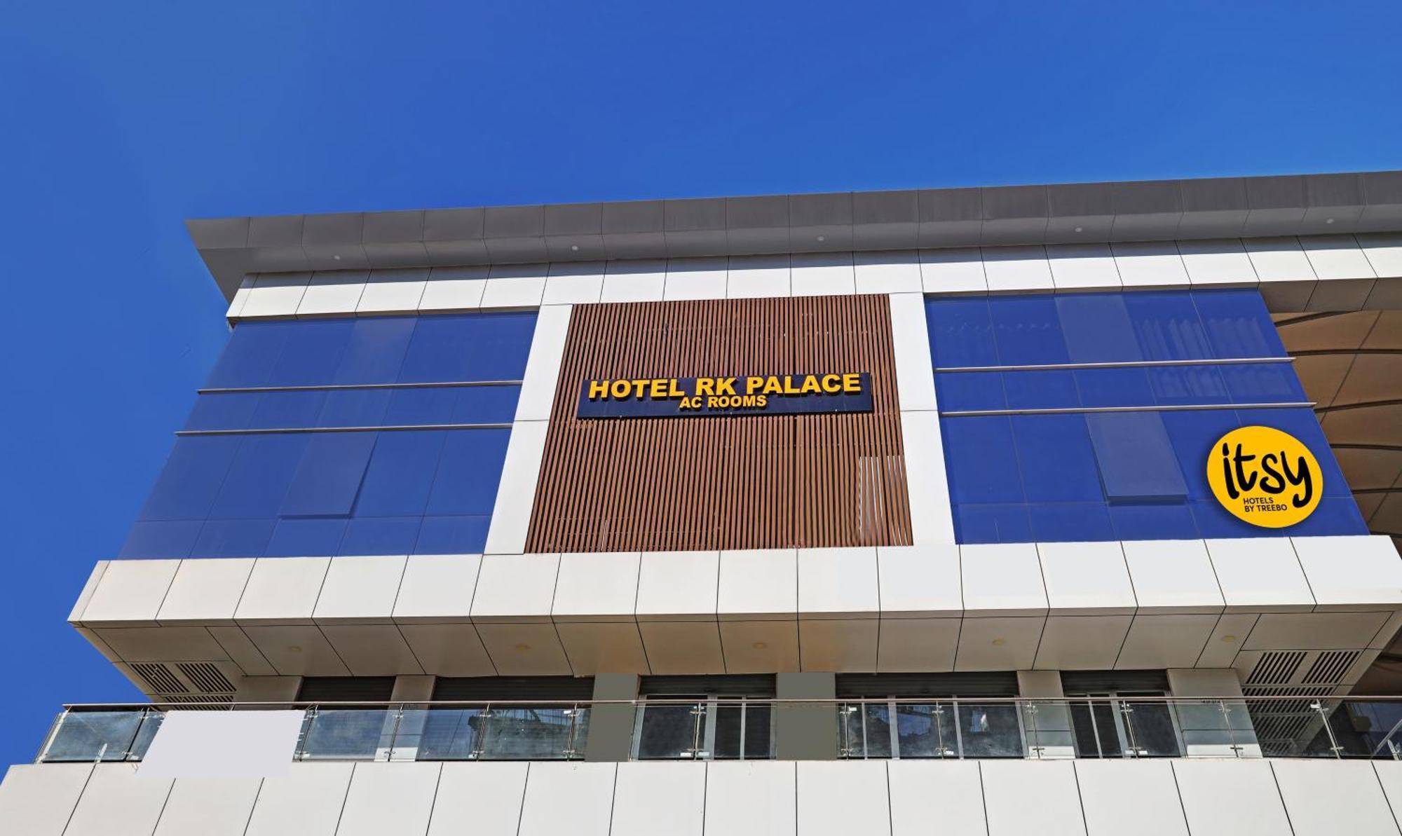 Itsy Hotels Rk Palace Vadodara Dış mekan fotoğraf