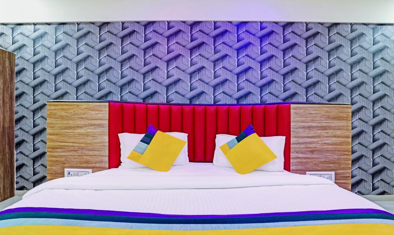 Itsy Hotels Rk Palace Vadodara Dış mekan fotoğraf
