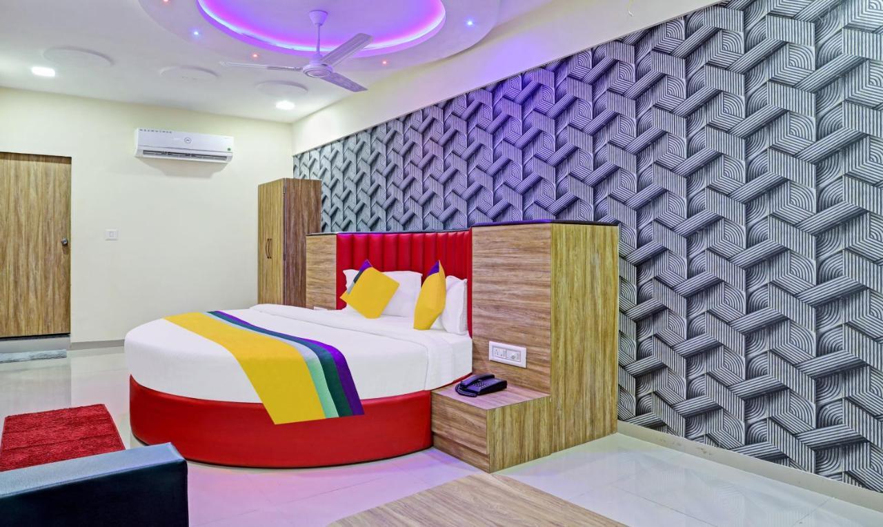 Itsy Hotels Rk Palace Vadodara Dış mekan fotoğraf